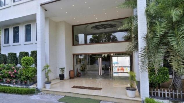 Om Sanctuary Resort By Pinks Hospitality Rupāwati Exterior foto